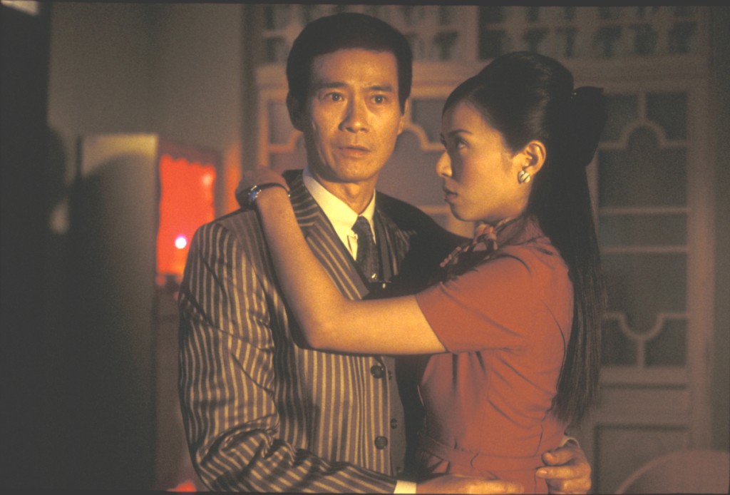 滕麗名演出劇集《非常外父》,與鄭少秋合作。 滕麗名演出劇集《非常外父》,與鄭少秋合作。