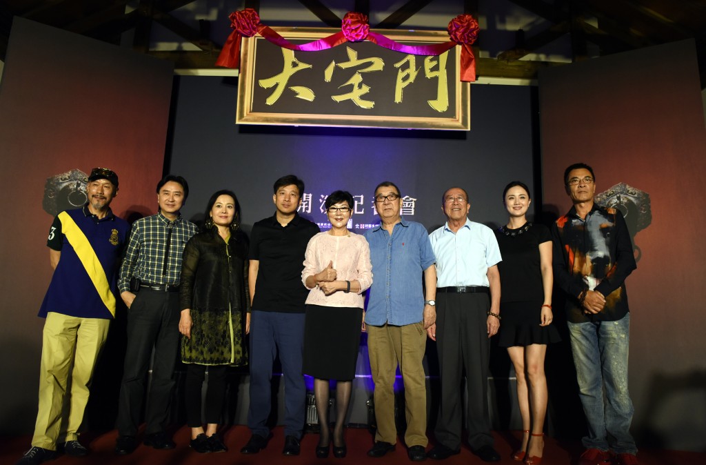 郭宝昌2016年在台湾出席《大宅门》话剧宣传活动。新华社