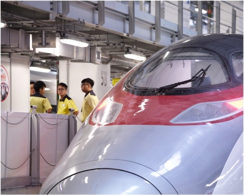 高鐵香港到廣州南的票價為260港元。