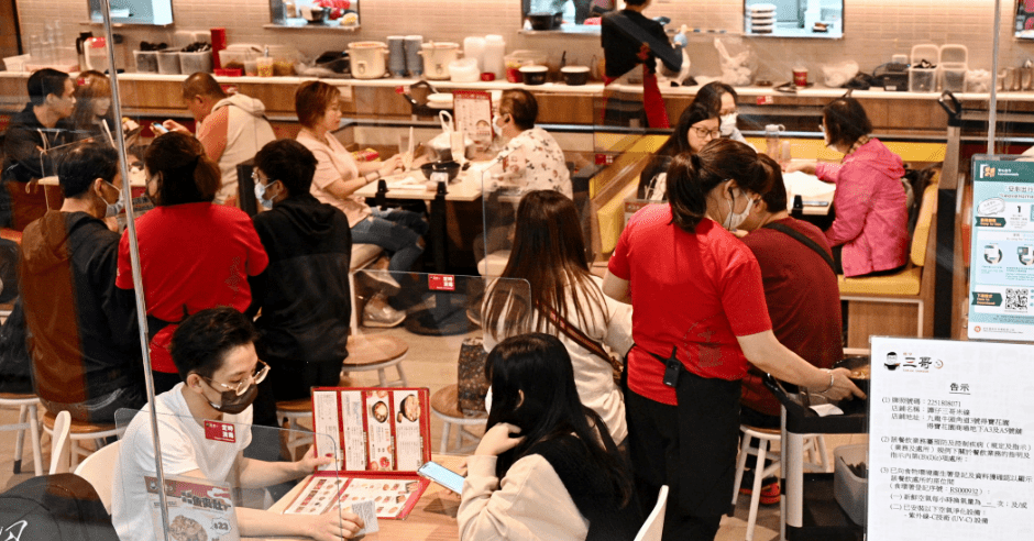 羅致光指勞工市場在短期內將繼續受壓。資料圖片