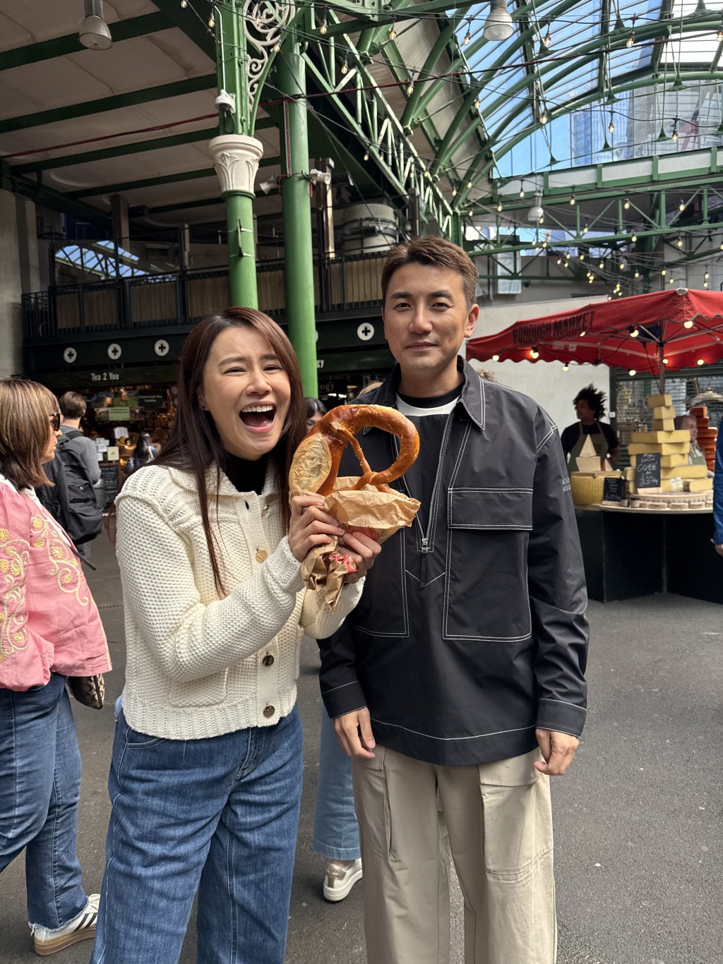 翠如顯得興奮。