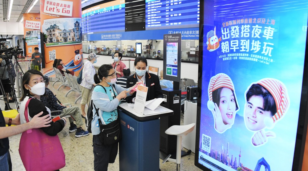 高鐵全新臥鋪列車直達北京及上海車票6月15日開售。黃偉強攝