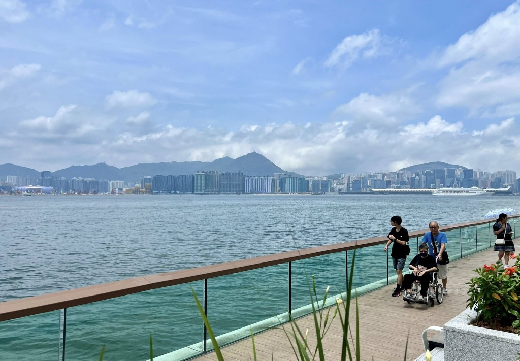 羅淑佩決定走走海濱和東區海岸公園。羅淑佩FB 羅淑佩決定走走海濱和東區海岸公園。羅淑佩FB