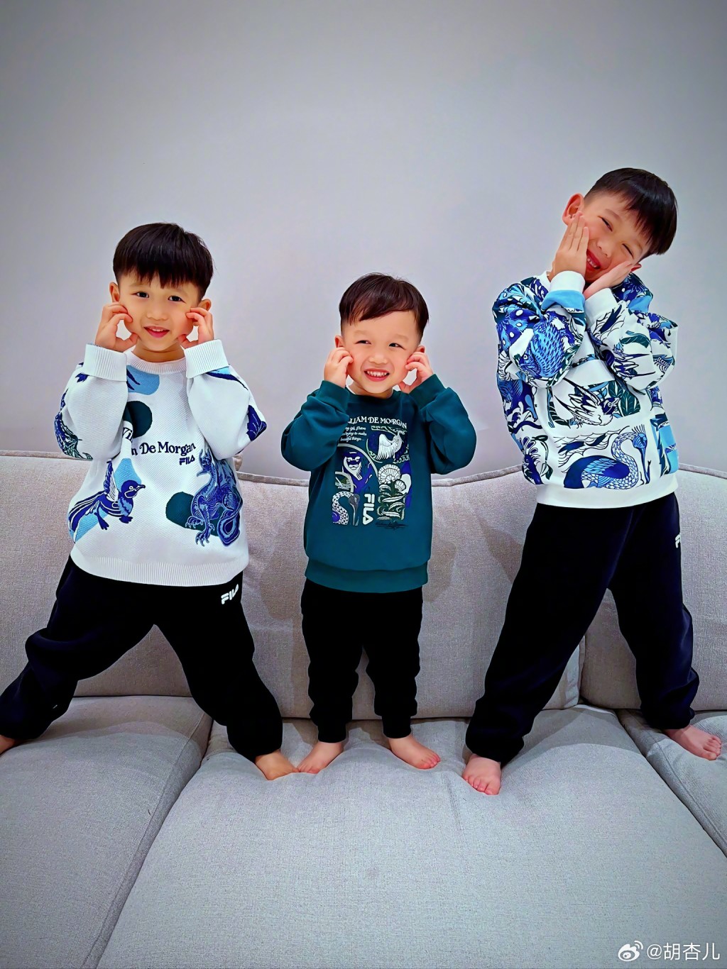 （左起）4岁二仔李奕霖（Ryan）、2岁细仔李奕宏（Liam）、6岁大仔李奕霆（Brendan）。