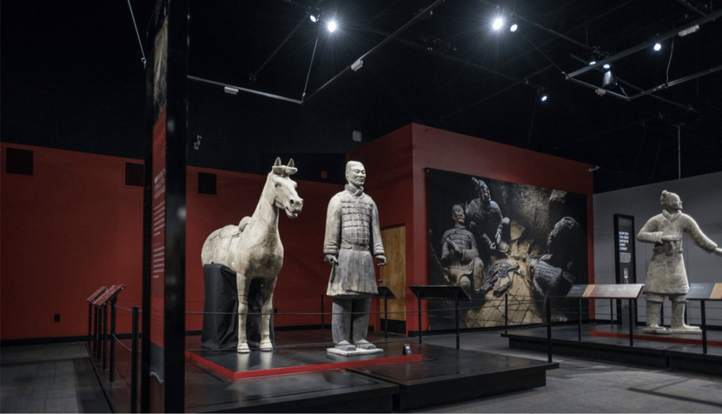 费城兵马俑展览场地设置。 富兰克林科学博物馆