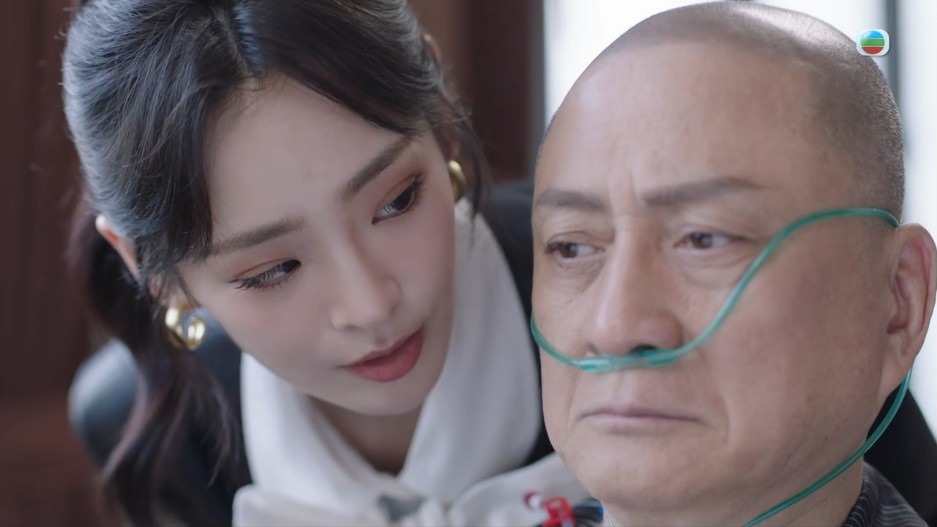 前輩教戲！陳楨怡《巨塔之后》跟前輩湯鎮業做對手戲，完全無怯場。