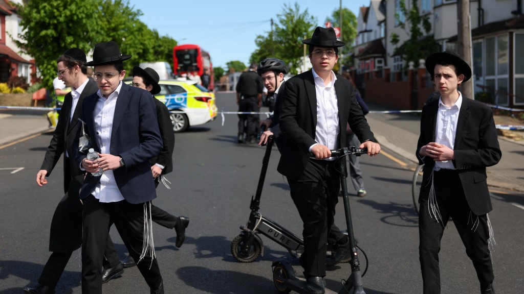 英国伦敦北部格德斯绿地（Golders Green）发生针对犹太人的持刀伤人案。 路透社