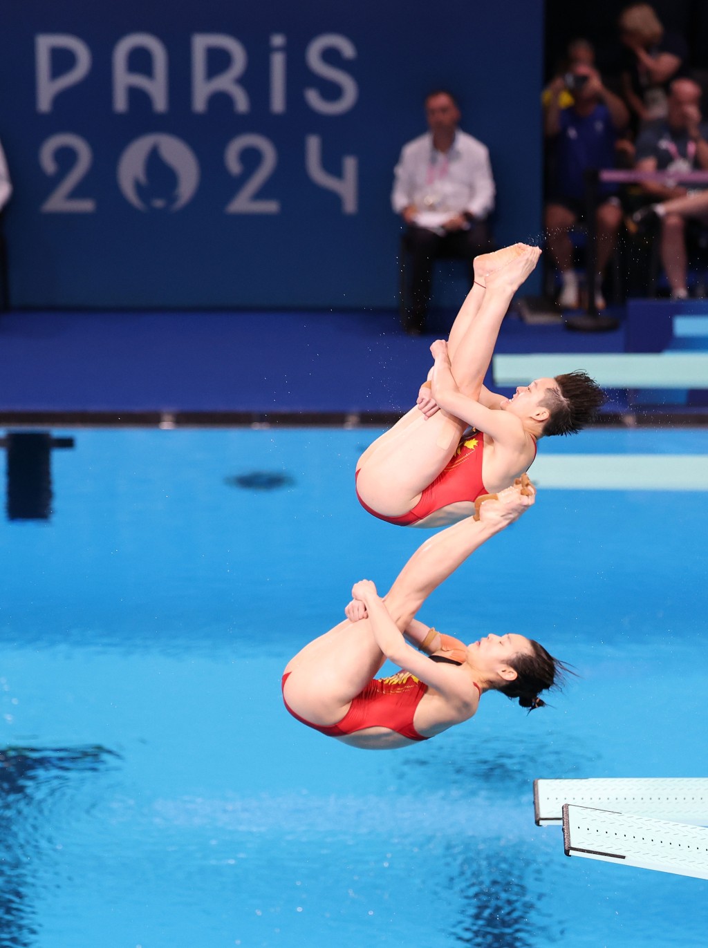 国家跳水队女子双人组合陈艺文、昌雅妮在女子双人3米板夺得金牌。新华社