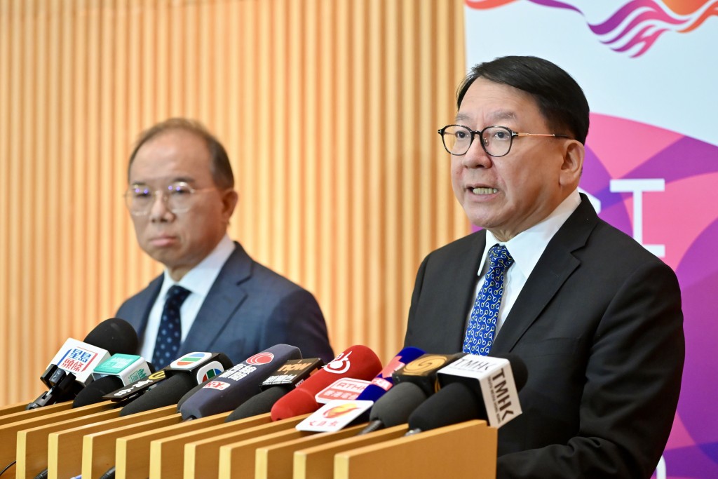 「投票感謝祭」是否合法，政務司司長陳國基早前指，只要商户並非要求投票予某一名候選人而提供優惠，便無問題。