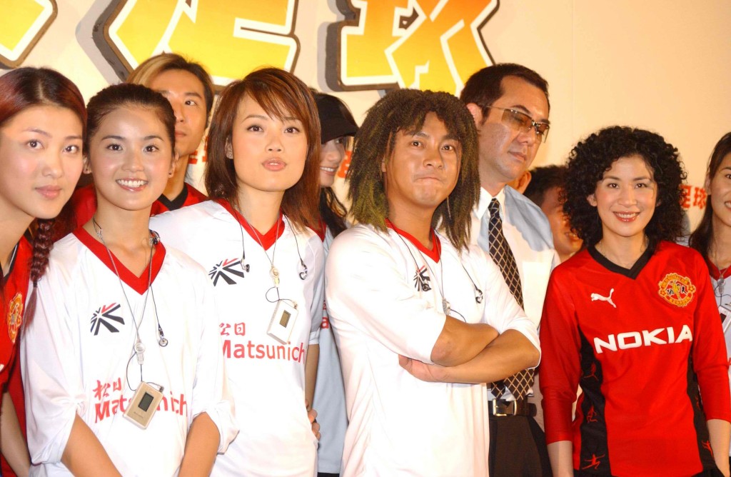 李彩華分手後情史不絕，曾傳出2003年拍劇集《功夫足球》戀上蕭定一。