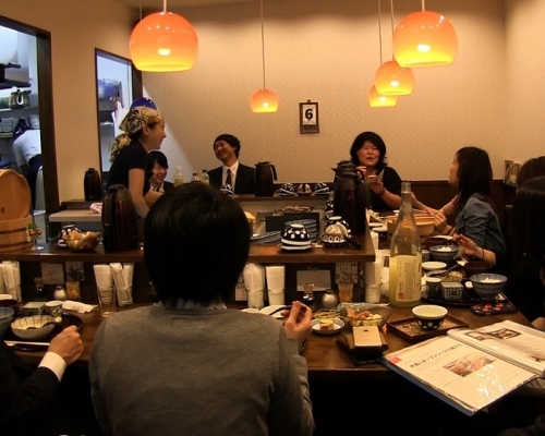「未來食堂」座位不多,但人情味濃(網上圖片)