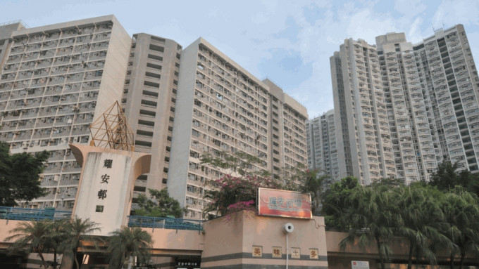 51歲男子耀安邨家中燒炭亡。資料圖片