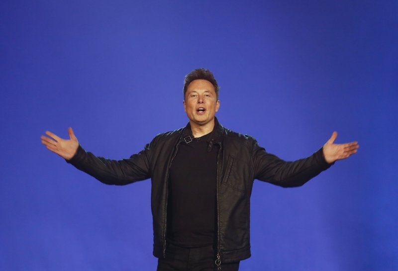 Elon Musk 在Twitter 上發文推薦使用通訊程式 Signal。AP資料圖片