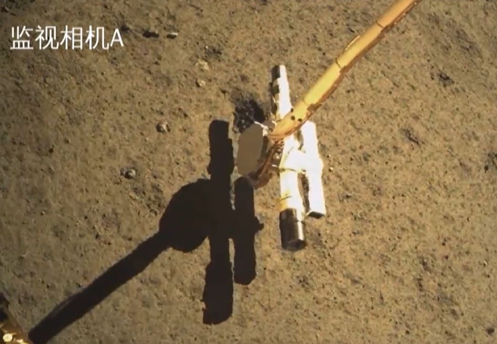 嫦娥六号在月背采样任务。(央视截图)