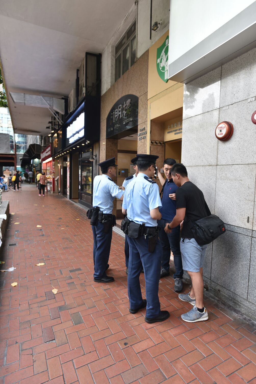 警方接報到場調查。楊偉亨攝
