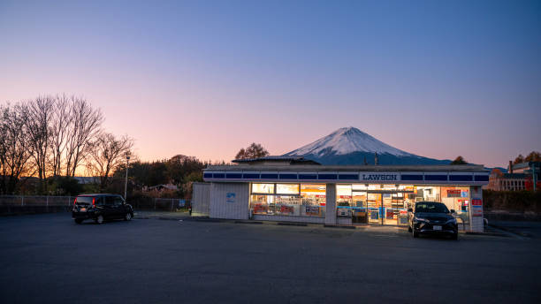 傍晚时份的富士山。iStock