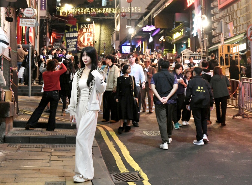 蘭桂芳跨年裝飾。何君健攝