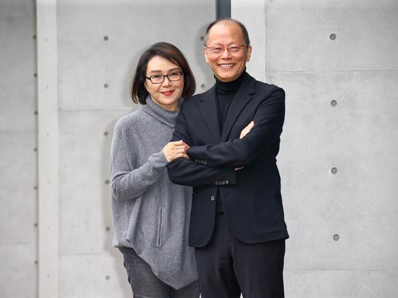 張毅與楊惠姍(左)退出影圈後,共同創辦了琉璃工房。網圖