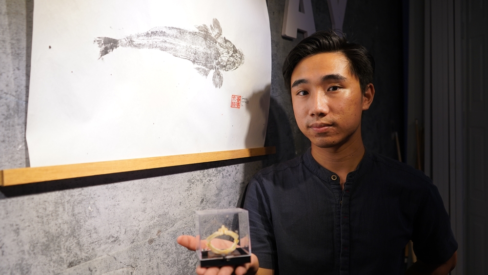 李振華（Tommy）在社交平台成立「香港魚拓Gyotaku in HK」，致力在香港發展魚拓藝術。