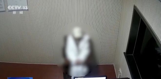 買短乘長又霸座女子，被鐵路警察拘捕，被罰行拘5日。