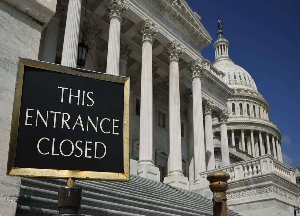 對於未來關稅政策走向,他判斷明年有望成為關稅格局趨於穩定的一年,因美國將舉行中期選舉,又剛經歷「歷史最長的政府關門」. 對於未來關稅政策走向,他判斷明年有望成為關稅格局趨於穩定的一年,因美國將舉行中期選舉,又剛經歷「歷史最長的政府關門」.