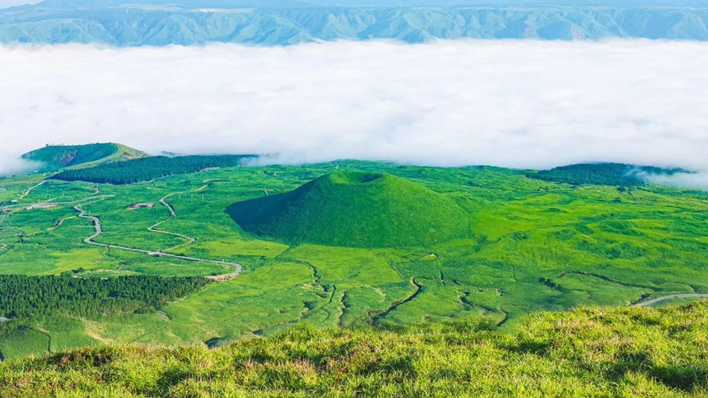 地震發生時，有身處當地知名觀光勝地「阿蘇火山」附近的香港旅客於社交平台發文分享驚險經歷。(資料圖片)