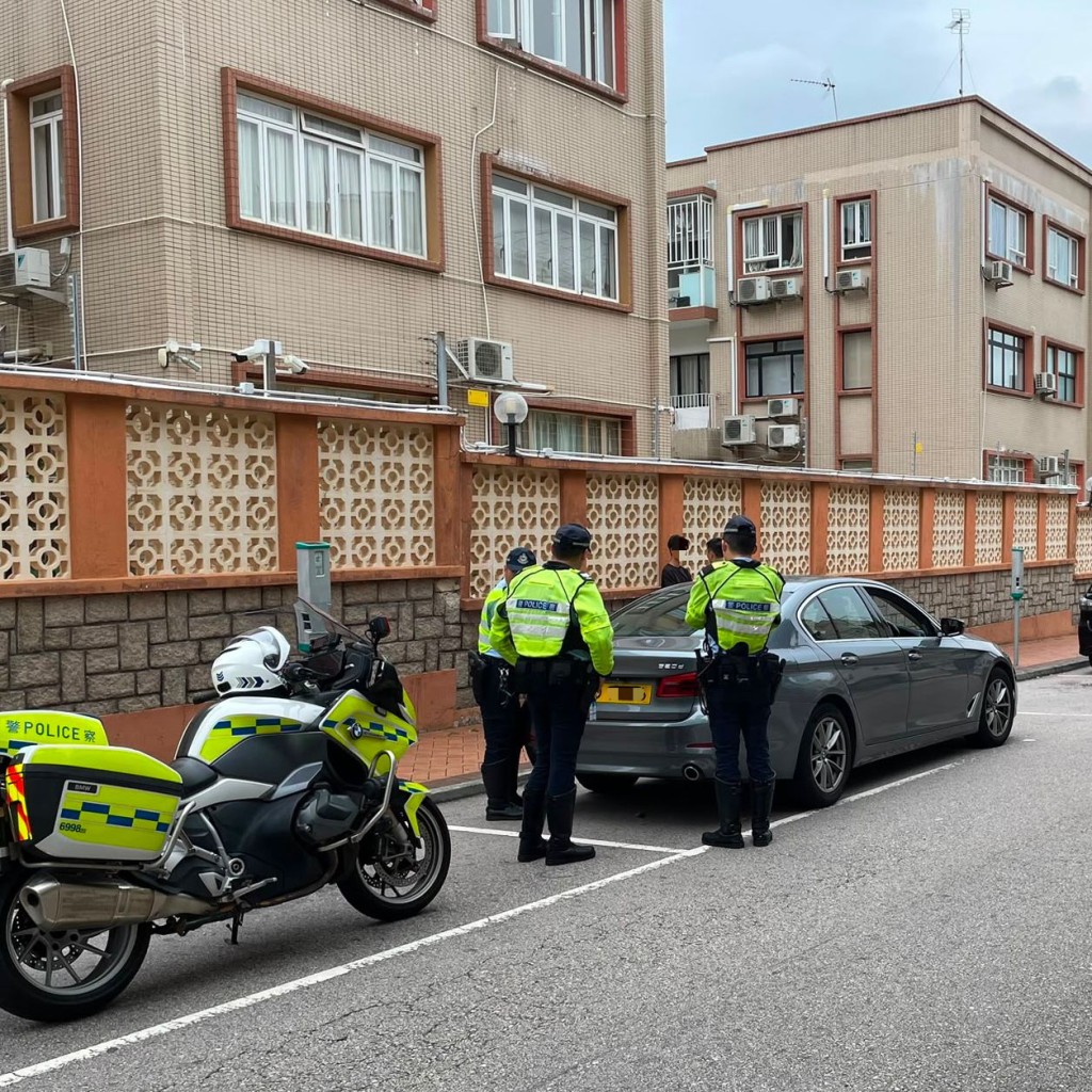兩名被捕人已獲准保釋候查,須於七月中旬向警方報到。 兩名被捕人已獲准保釋候查,須於七月中旬向警方報到。