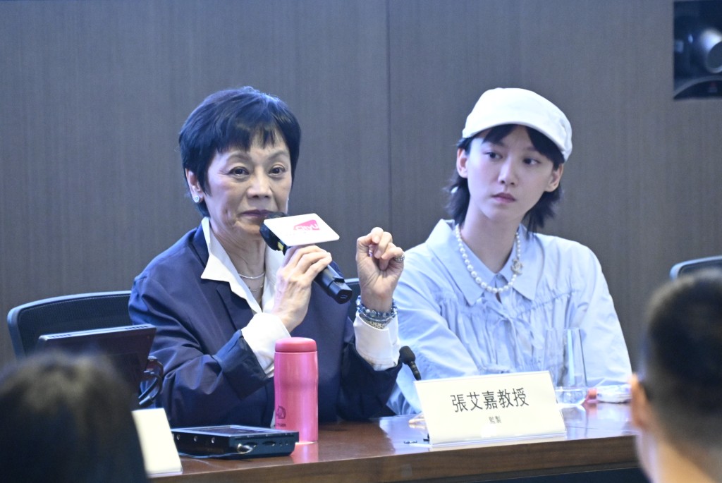 張姐稱《他年她日》拍攝資源不充足。
