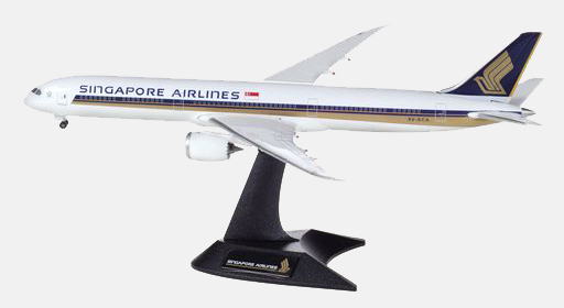 新航KrisFlyer會員訂購上述精選套票，可獲贈新加坡航空1:400飛機模型。