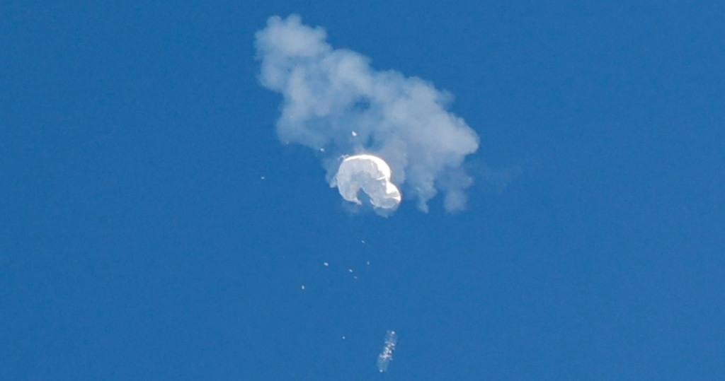 美國戰鬥機日前擊落了飄過美國上空的中國氣球。路透社