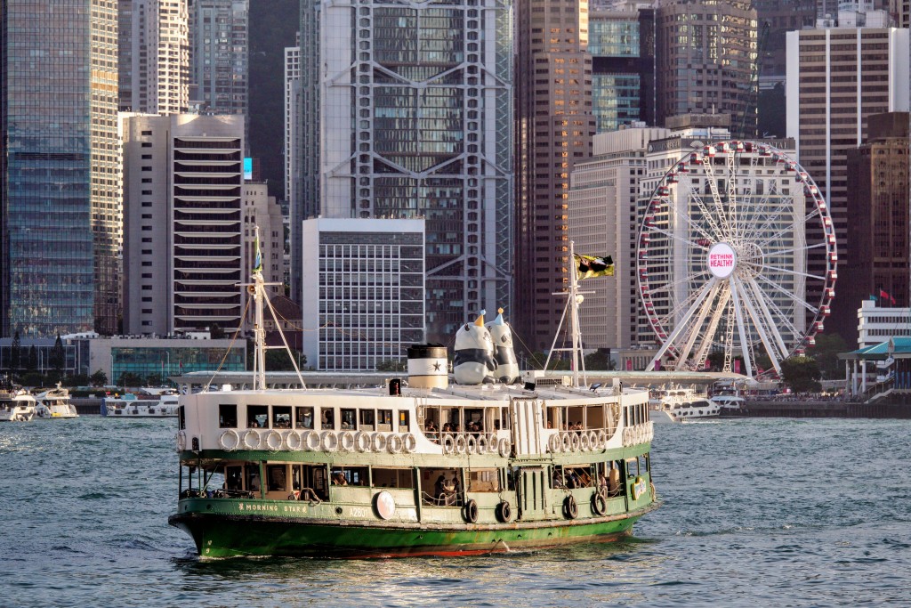 不少訪港旅客對香港的公共交通非常感興趣。陳美寶網誌 不少訪港旅客對香港的公共交通非常感興趣。陳美寶網誌