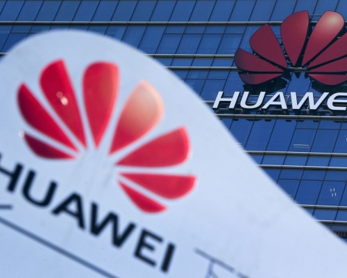 華為董事長梁華表示，公司業務運作一切正常。AP