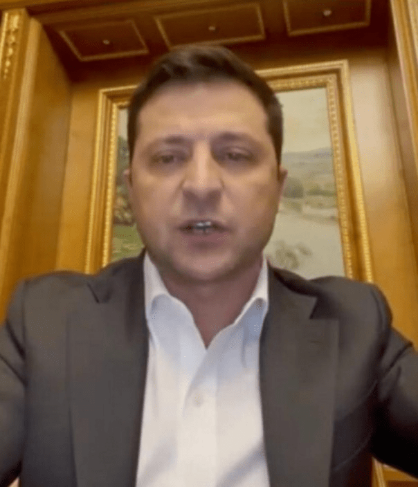 澤連斯基發表以手機錄下講話。