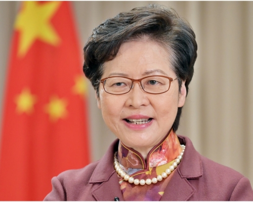 林鄭月娥指別有用心的人故意扭曲中央和特區的關係，甚至將「一國」和「兩制」對立起來。