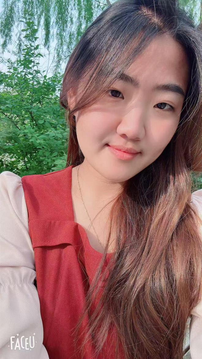 27歲的周輝與丈夫閃婚4個月便車禍身亡,引發網上騙保猜測。抖音@周周,幸運小富婆 27歲的周輝與丈夫閃婚4個月便車禍身亡,引發網上騙保猜測。抖音@周周,幸運小富婆