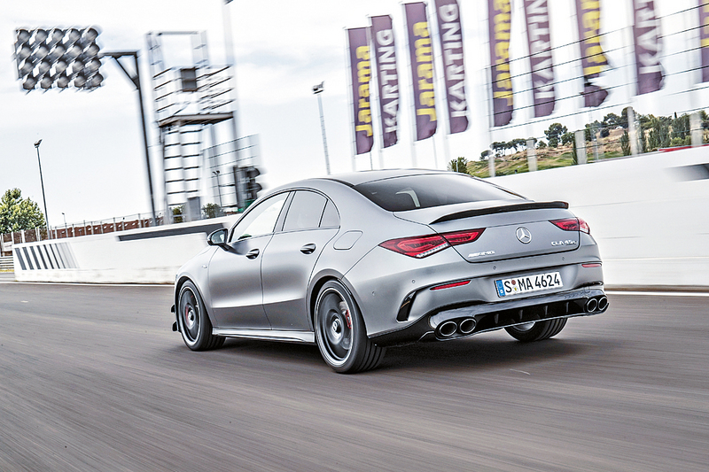 ●CLA45S由於車身較重，0至100km/h加速為4秒，較A45S慢0.1秒。