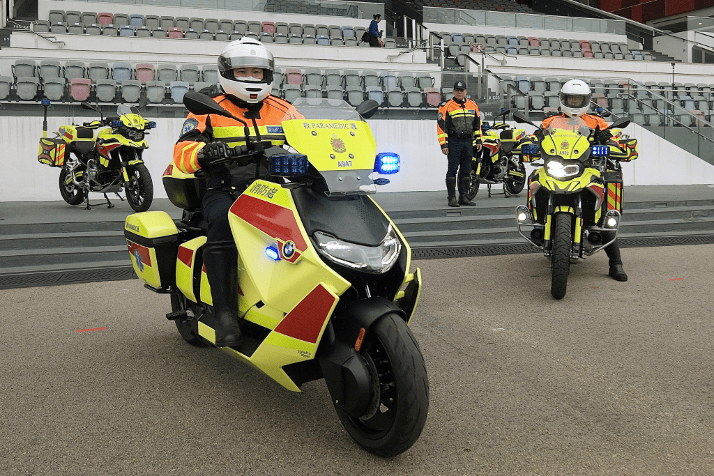 ■當遇上救護車未能盡快趕到現場的情況，消防處的救護電單車就會出動。