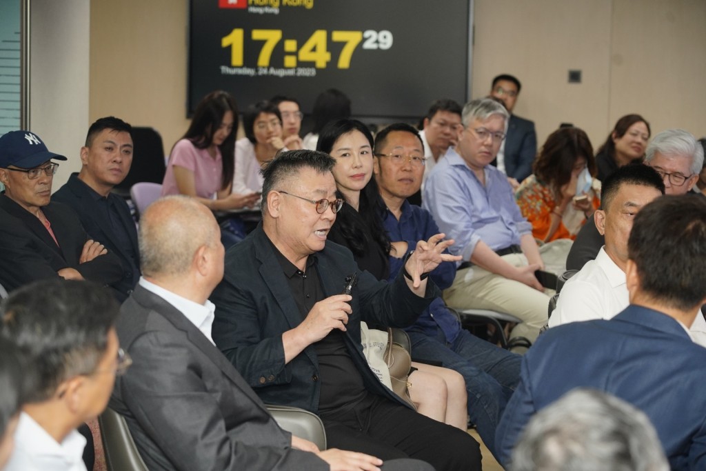 讲座吸引逾百位商界领袖、杰出学者、校友和学生出席。香港大学提供