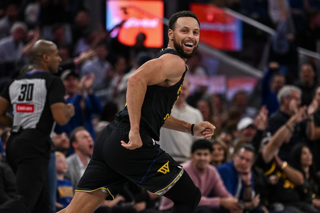 史堤芬居利狂轰31分。美联社
