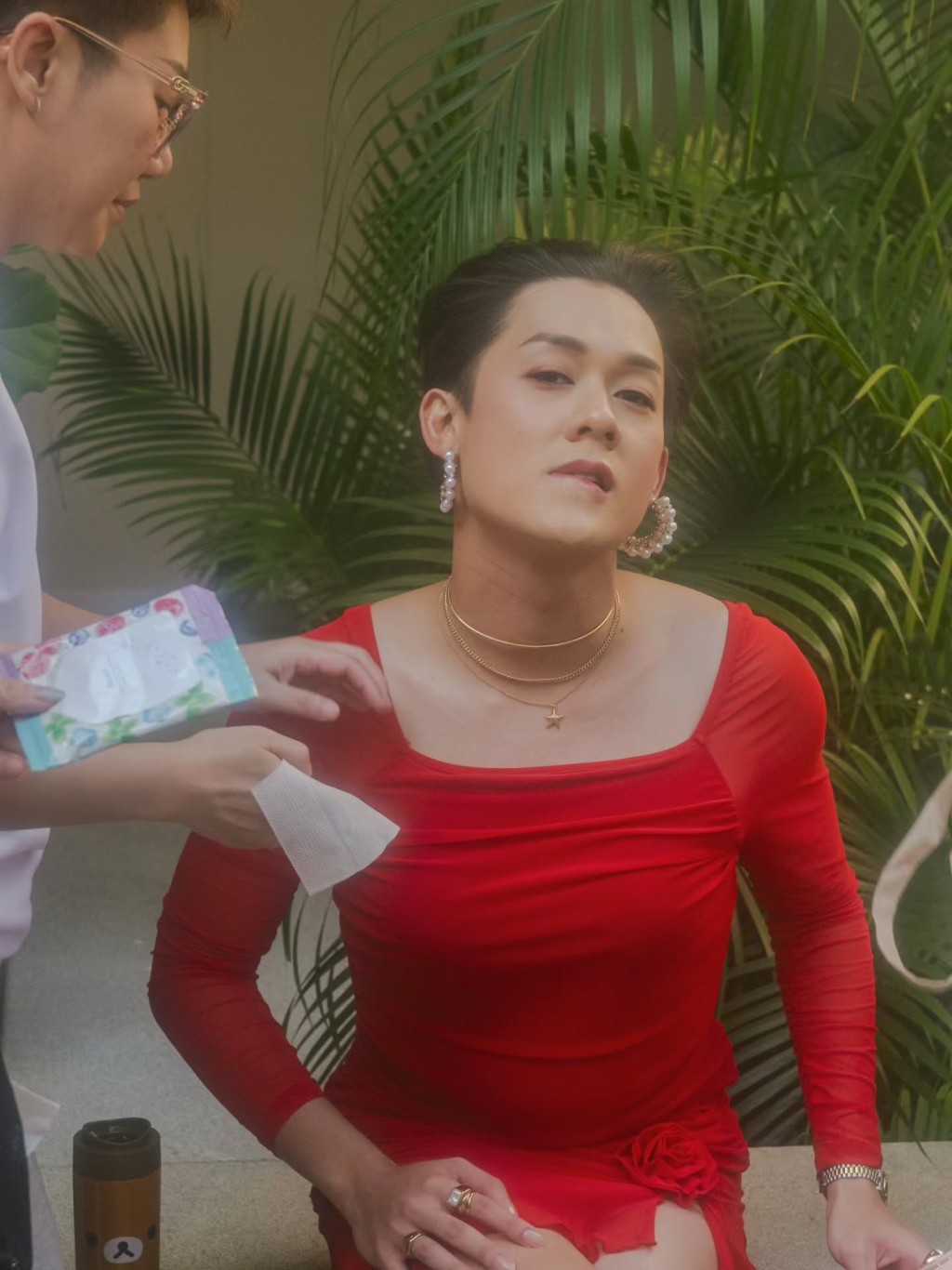 Richie形容變裝過程令他大吃苦頭。 Richie形容變裝過程令他大吃苦頭。