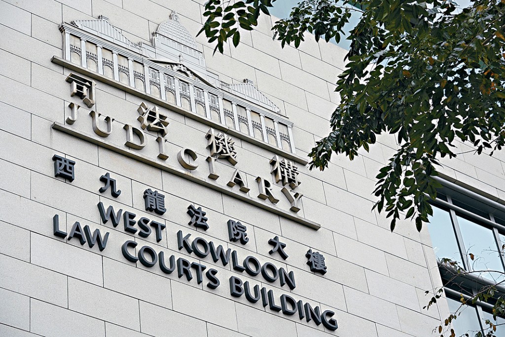 內地漢被控搶劫罪在西九龍裁判法院首次提堂。