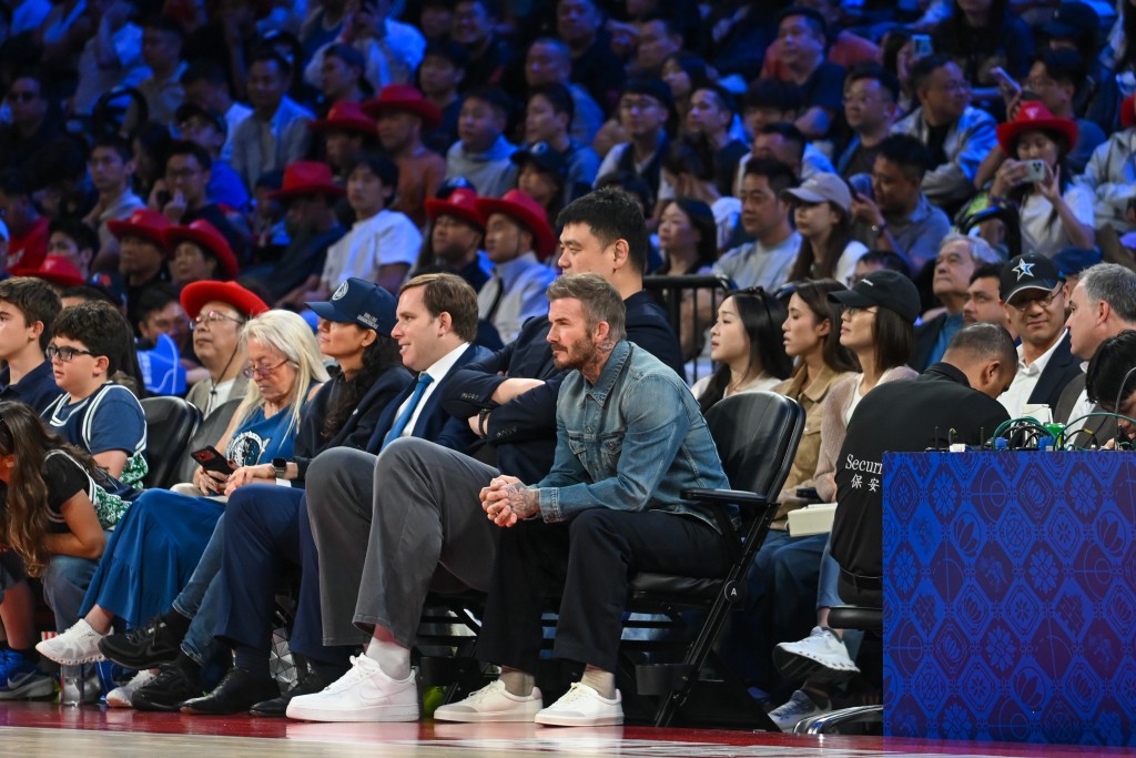 NBA中国赛独行侠vs火箭。魏国谦摄
