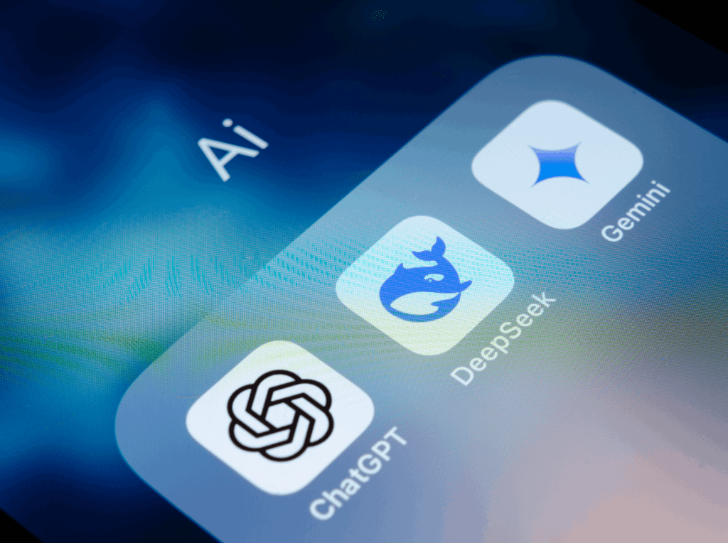 2025年投資重點必有「AI」一詞，Deepseek、Gemini和ChatGPT各領風騷。