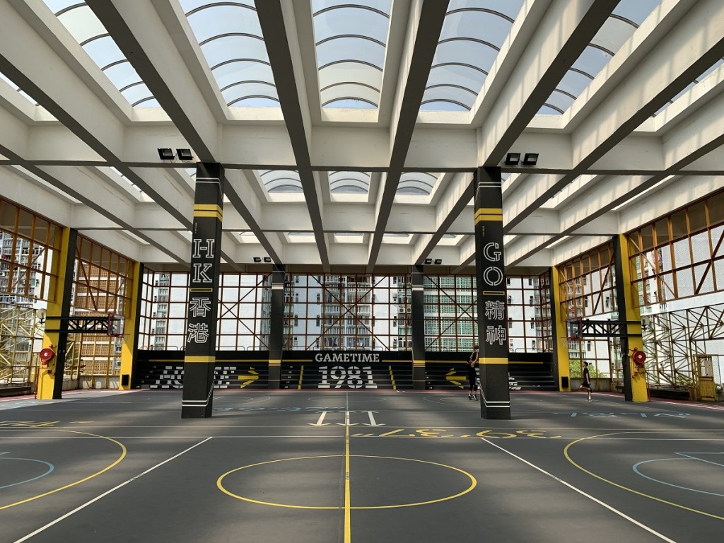 九巴建議第一站可到啟業運動場。九巴圖片