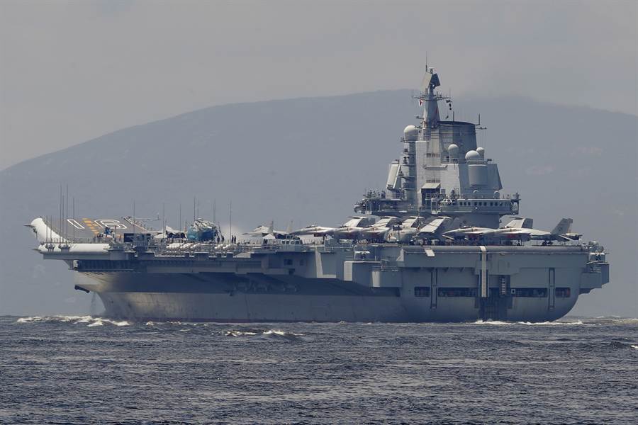 遼寧號航母據稱最多可載24架艦載戰機。AP