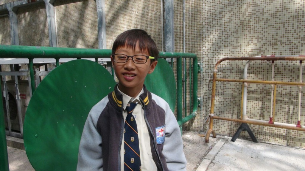 傅同學指一旦遇上陌生人搭訕會報警。 林思明攝