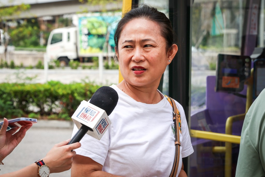 王小姐表示,難得有長假期,想試試之前沒體驗過的新皇崗口岸。 王小姐表示,難得有長假期,想試試之前沒體驗過的新皇崗口岸。