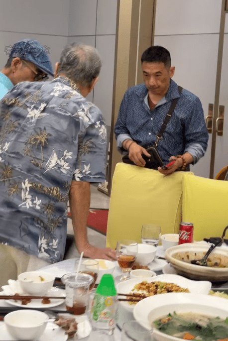 盧海鵬兒子特意從加拿大到中山撐爸爸場。
