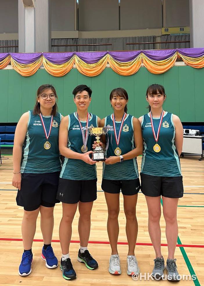 4位女队员勇夺冠军。香港海关fb