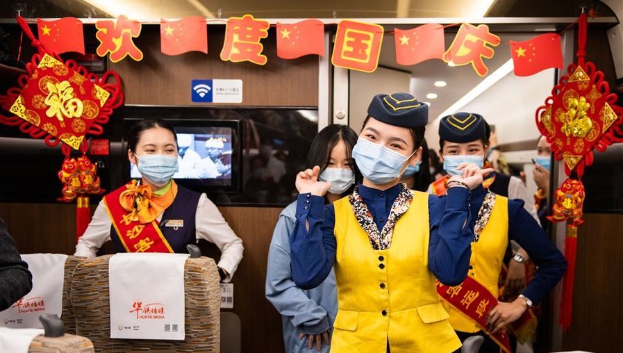 中國正在走出新冠疫情的陰影。